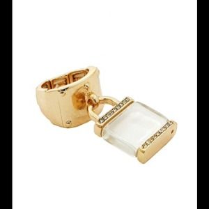 🎁🎋🎉stretch gold ring with lock pad🎁🎋🎉