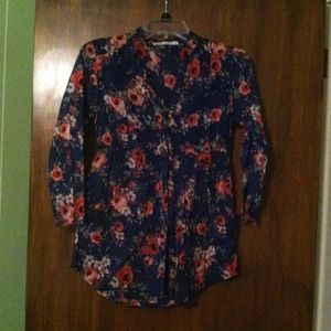 Semi sheer floral v-neck button down
