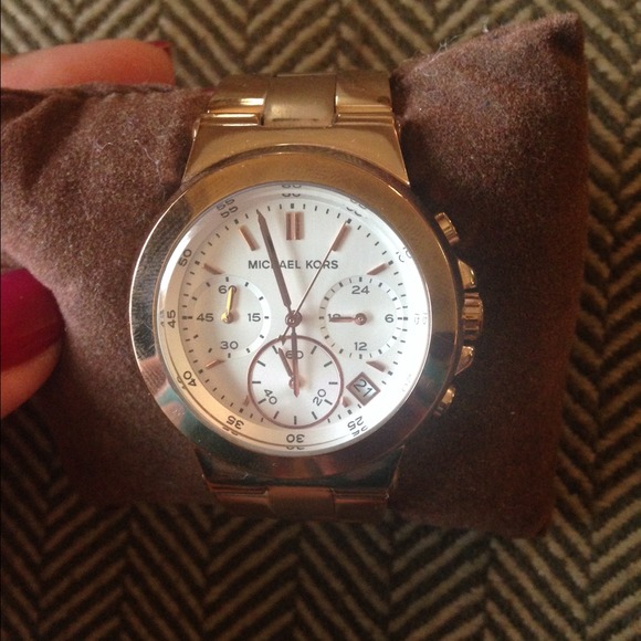 Michael Kors rose gold watch