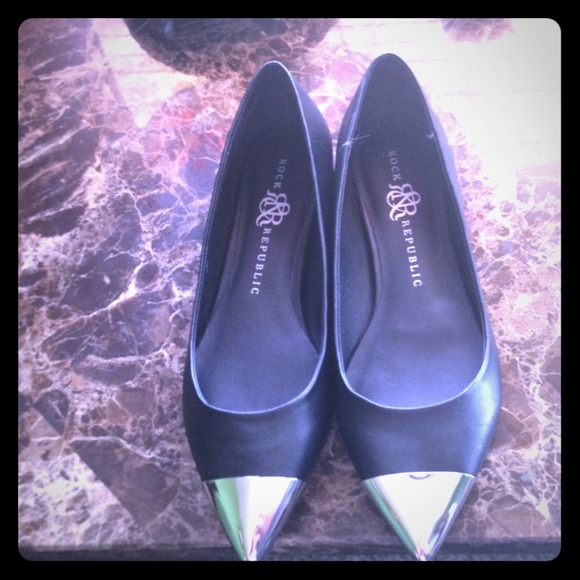 Ladies Rock & Republic Flats