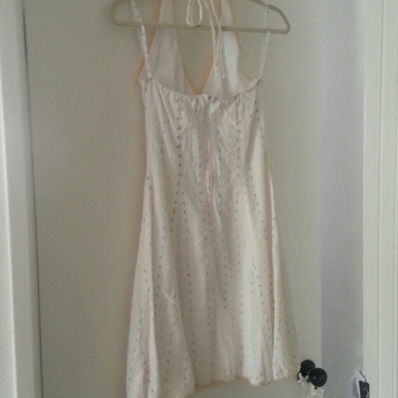 Dress - Picture 2 of 4