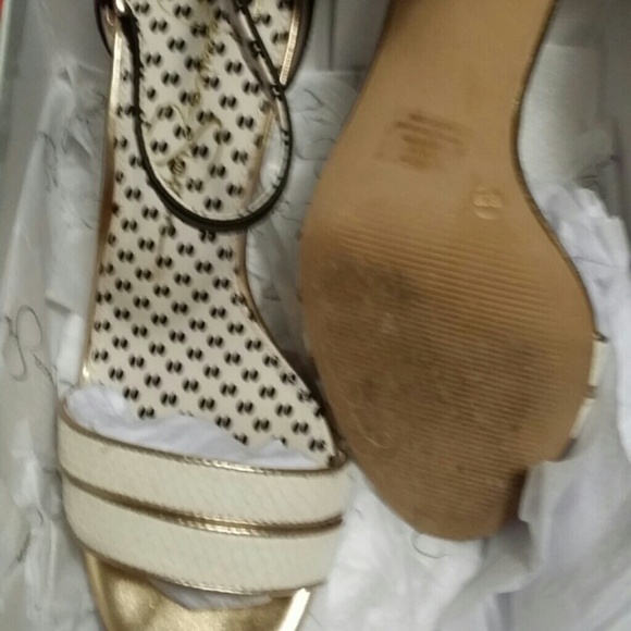 Heels - Picture 2 of 3