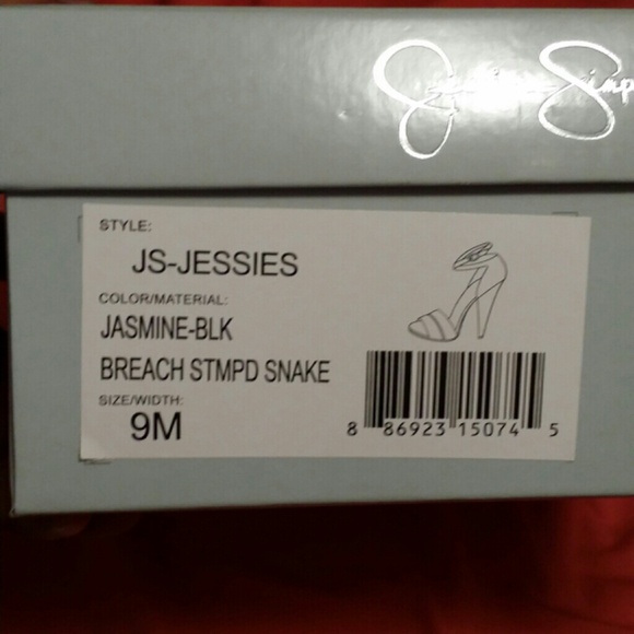 Heels - Picture 3 of 3