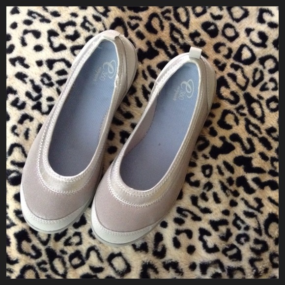 Bundle for Dian. 2 pair shoes