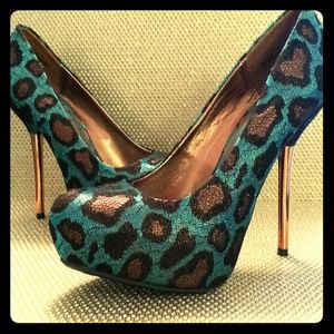 Leopard Print Pumps