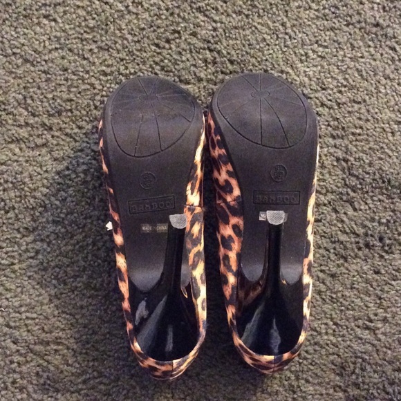 Leopard Print Pumps - Picture 4 of 4