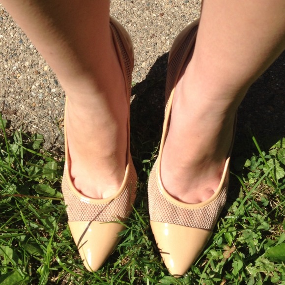 Sam Edelman nude mesh & leather heels! 👠