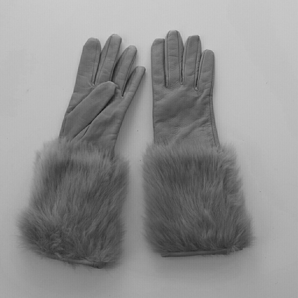 SOLD Mustard Leather / Fur Gloves