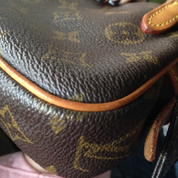 More pictures Of LV Pochette Marly Bandouliere