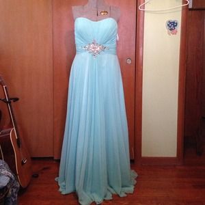 Beautiful Sky Blue Prom Dress 💎