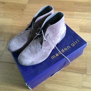 Steve Madden Madden Girl Taupe Dyylan Boot SIZE 7