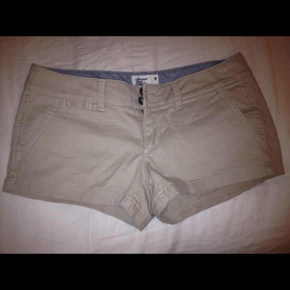 American Eagle khaki shorts