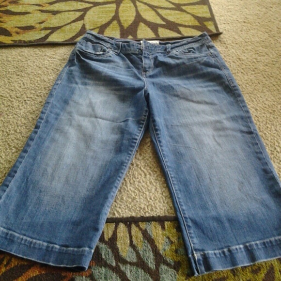Maurices capris sz 15/16