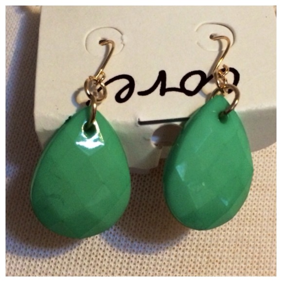 Stunning dropped necklace - Picture 3 of 3