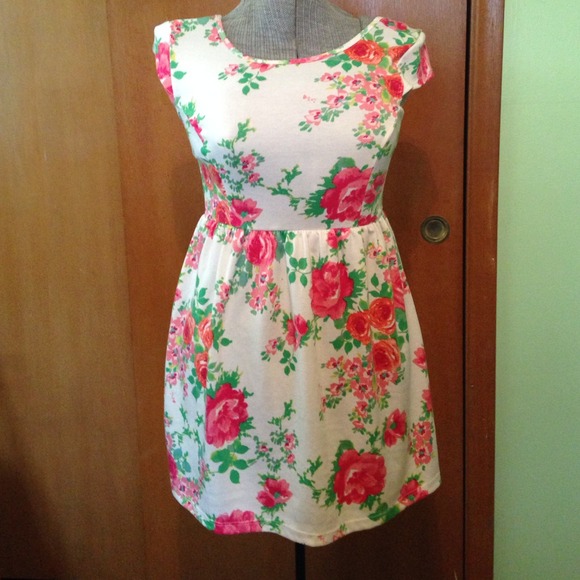 Pink Floral Skater Dress 🌸🌺