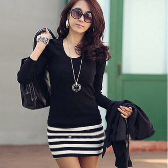 Dresses & Skirts - *BUNDLED*NWT Black dress
