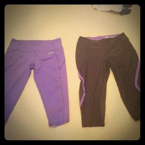 Bundled Capri pants tight not flair