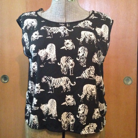 Tiger Printed Crop Top