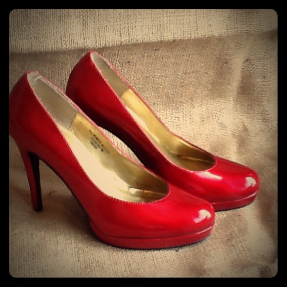 Sexy red pumps