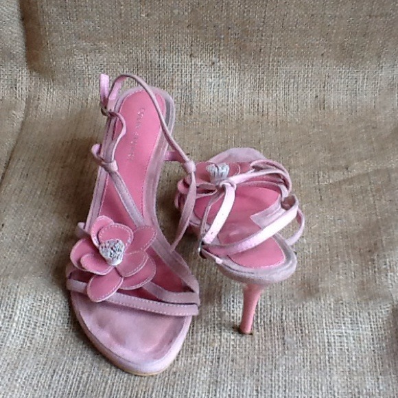 Spring time heels - Picture 2 of 2