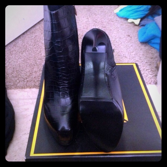 Boots - 🚫Traded with @ChefSofia1