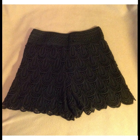 BLACK CROCHET SHORTS! ❤️NEW❤️ - Picture 2 of 2