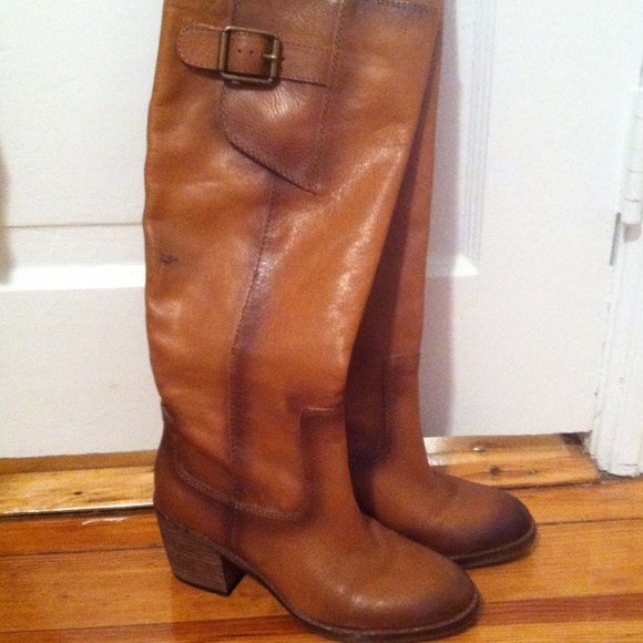 ** 2x REDUCED** Lucky leather boots