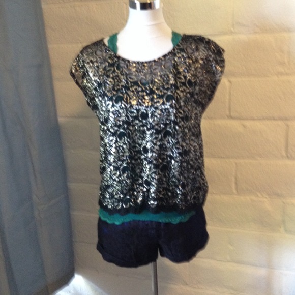 Black and Silver Lace Top - Picture 3 of 4