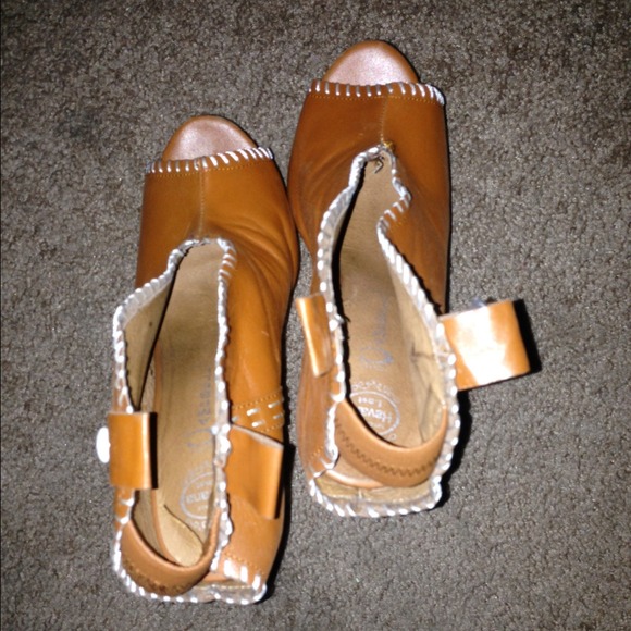 ⚡️REDUCED⚡️ Jeffrey Campbell Kelsey Platform Wedge - Picture 3 of 4