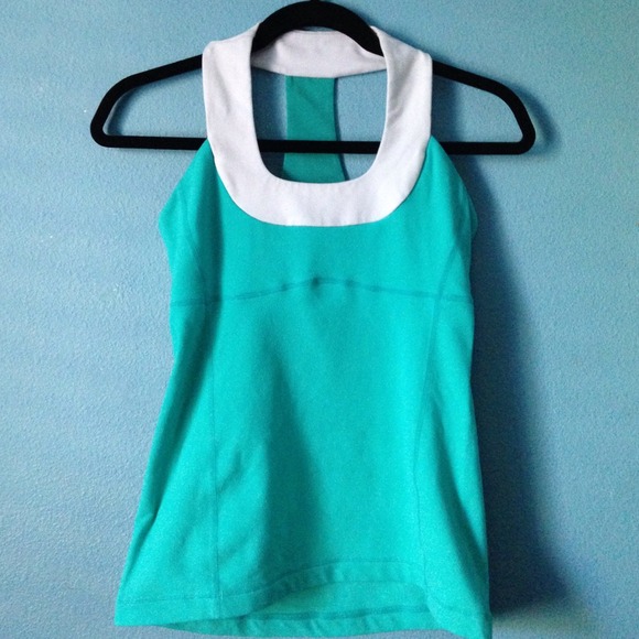 ❌Sold to @lsoud❌Lululemon Teal Scoop Neck