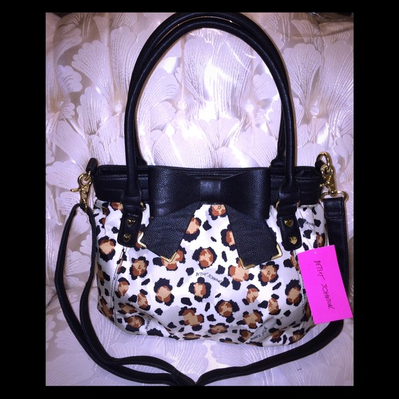 🚫SOLD 🚫Betsey Johnson cheetah print purse - Picture 1 of 4