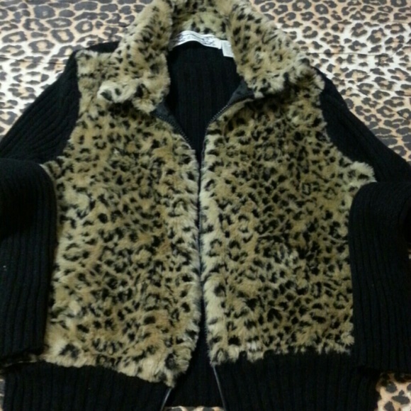 Knitt Jacket - Picture 2 of 3