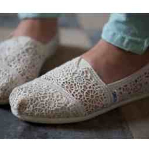 Toms black and white crochet *BUNDLE 45*