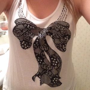 White tank top with bow