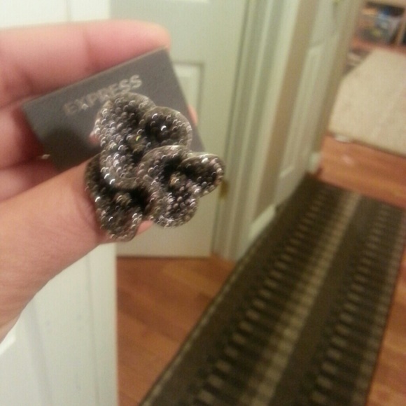 Express ring