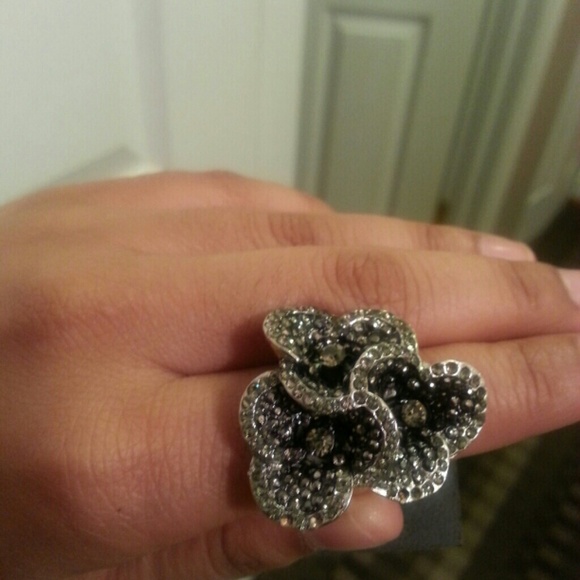 Express ring - Picture 3 of 3