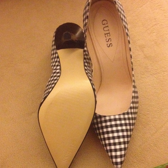 Pumps - Picture 3 of 3