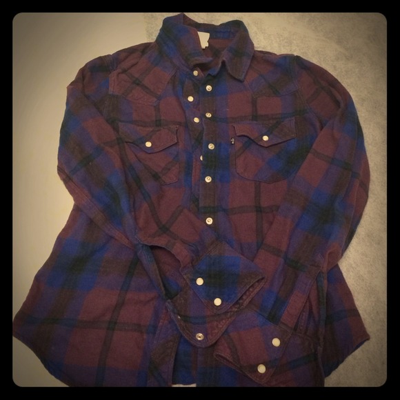 Levis shirt