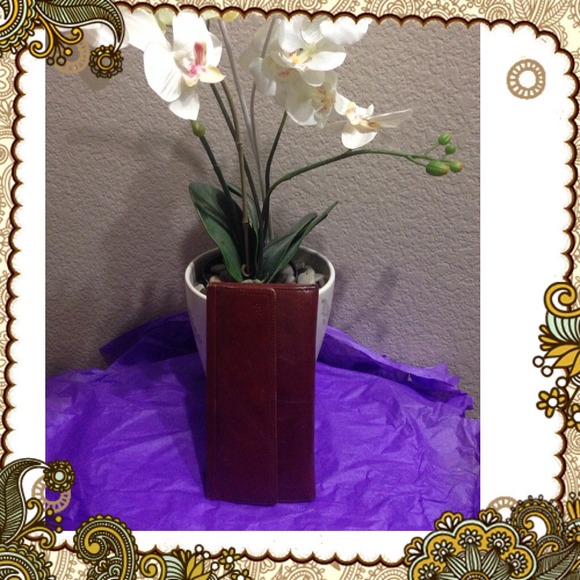 **SOLD**Nice and Sleek Banana Republic Tan Wallet