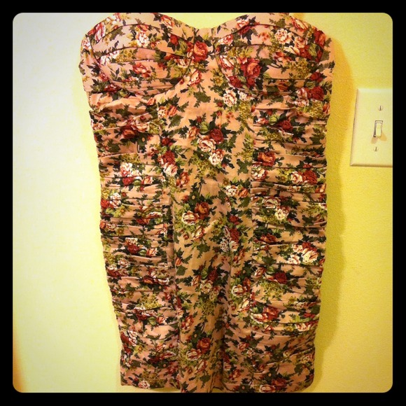 "MOVING SALE" Summer flower pink dress