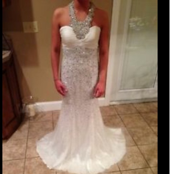 Prom /  Pageant Dress - Picture 3 of 3