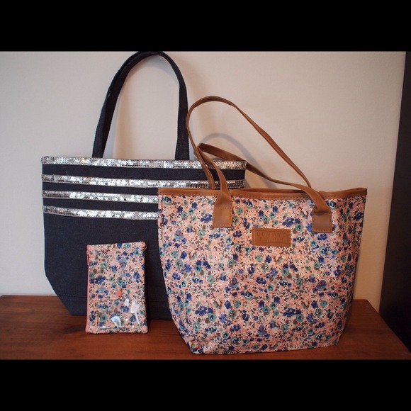 Tote bags