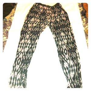 SOLD!! Printed high waisted joggers