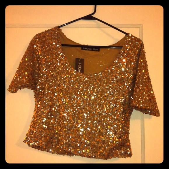 SOLD!!!Sequin loose crop
