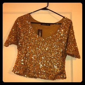 SOLD!!!Sequin loose crop