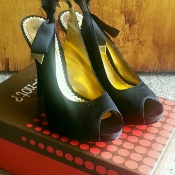 Black and Gold Heels with Bows