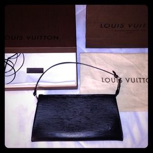 Authentic Louis Vuitton Epi Leather Pochette