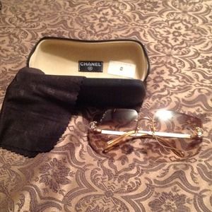 Authentic Champagne aviator Chanel sunglasses