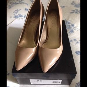 BCBG Paris Pumps