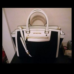 RESERVED for cbcortes13 Michael Kors Selma Bag